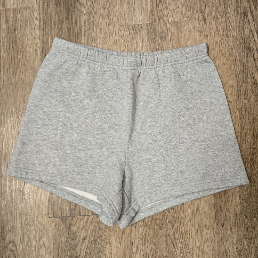 Aritzia Gray Sweatfleece Perfect Fit Shorts